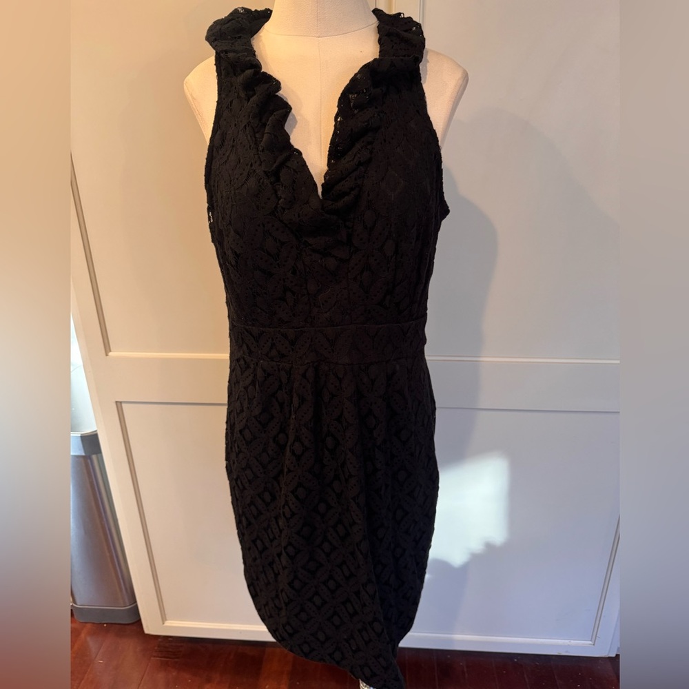 Elegant Black Sleeveless Dress by Just Taylor